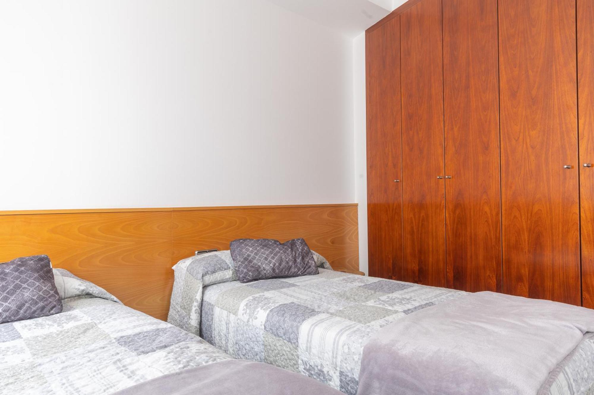 Mazi Apartments Colon Vic Bagian luar foto