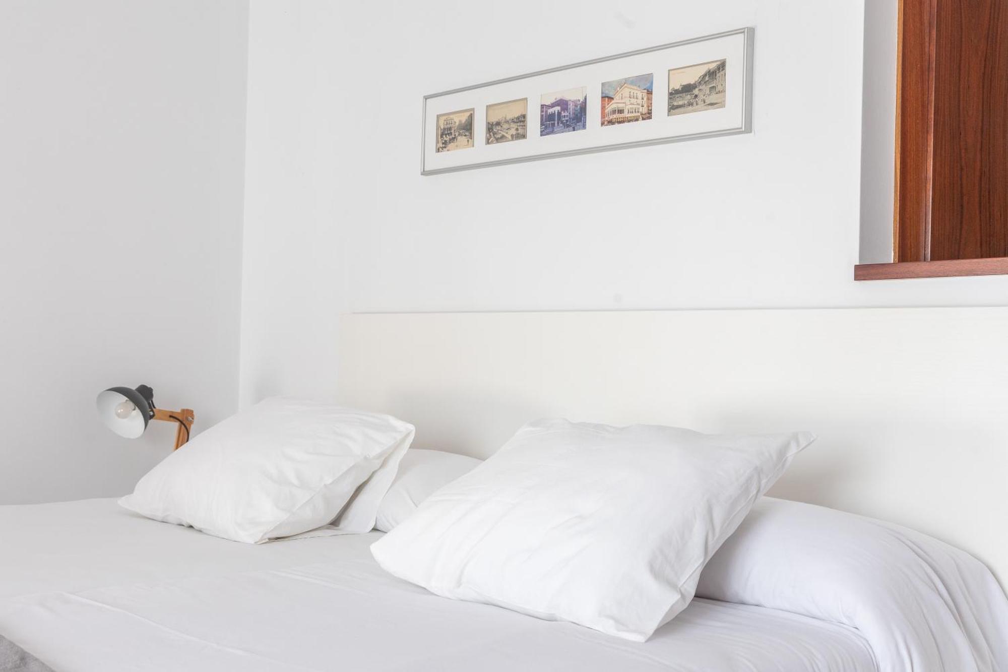 Mazi Apartments Colon Vic Bagian luar foto