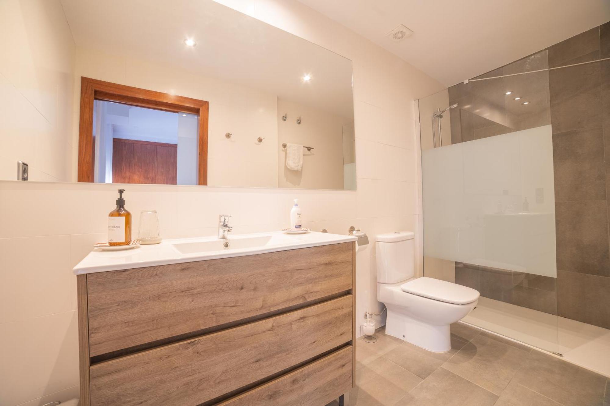 Mazi Apartments Colon Vic Bagian luar foto