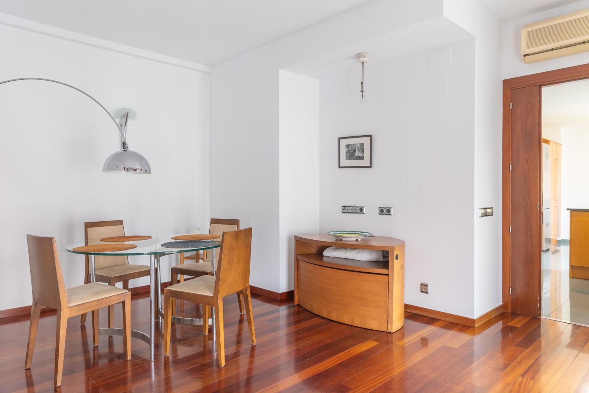 Mazi Apartments Colon Vic Bagian luar foto
