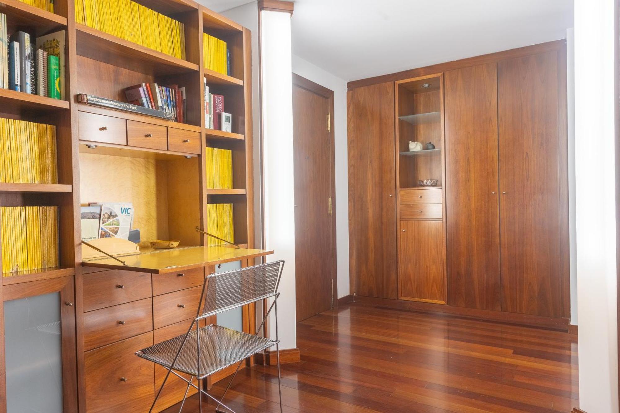 Mazi Apartments Colon Vic Bagian luar foto