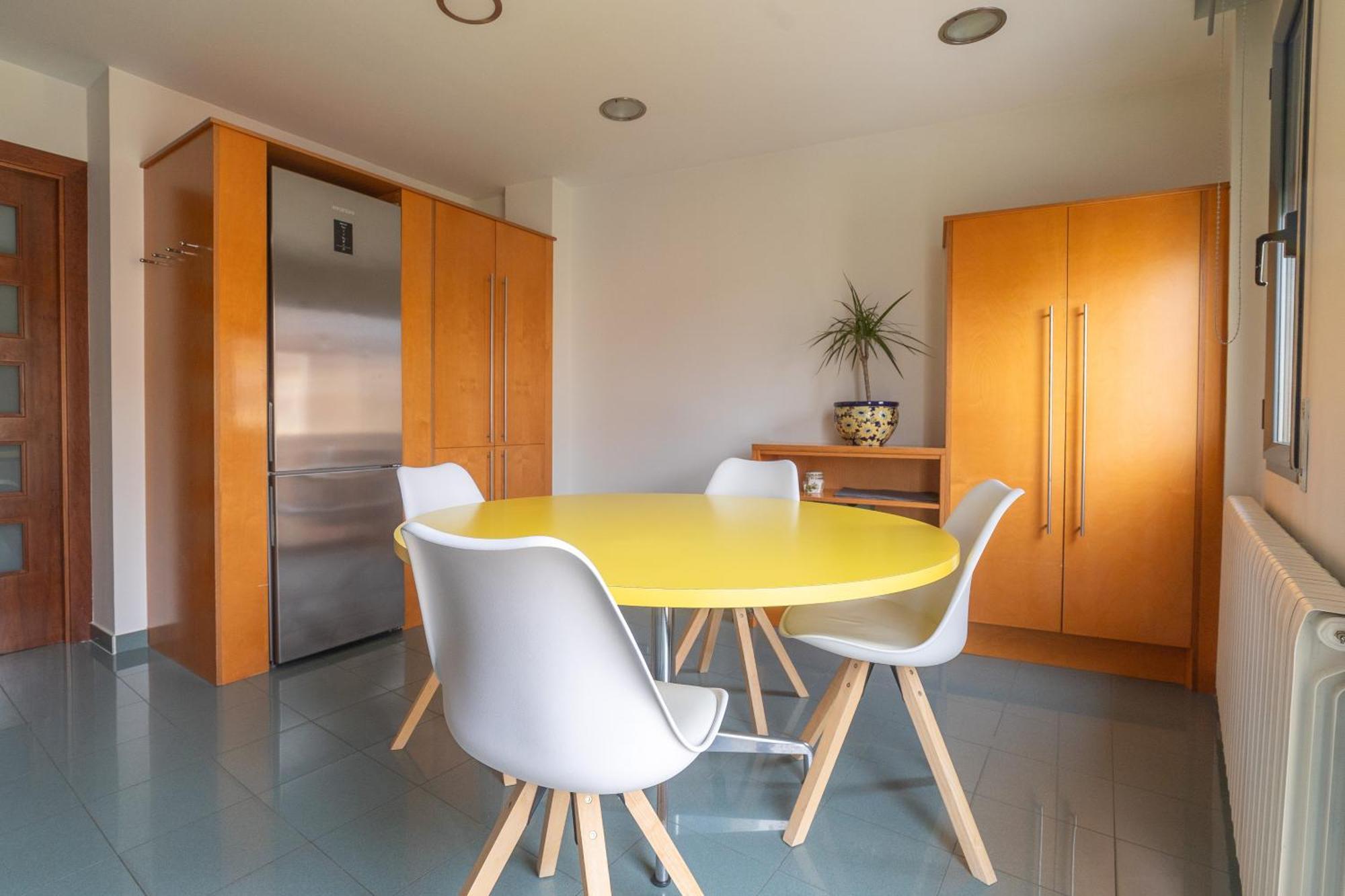 Mazi Apartments Colon Vic Bagian luar foto