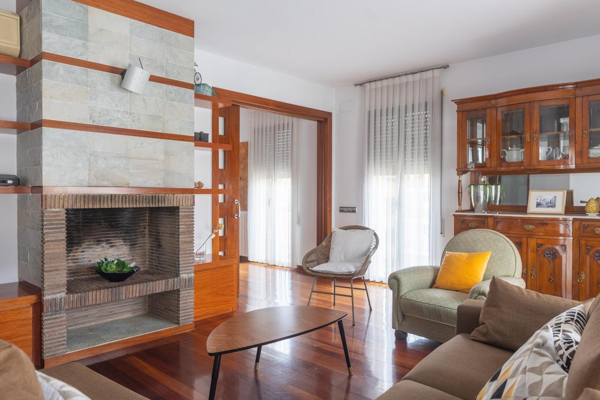 Mazi Apartments Colon Vic Bagian luar foto