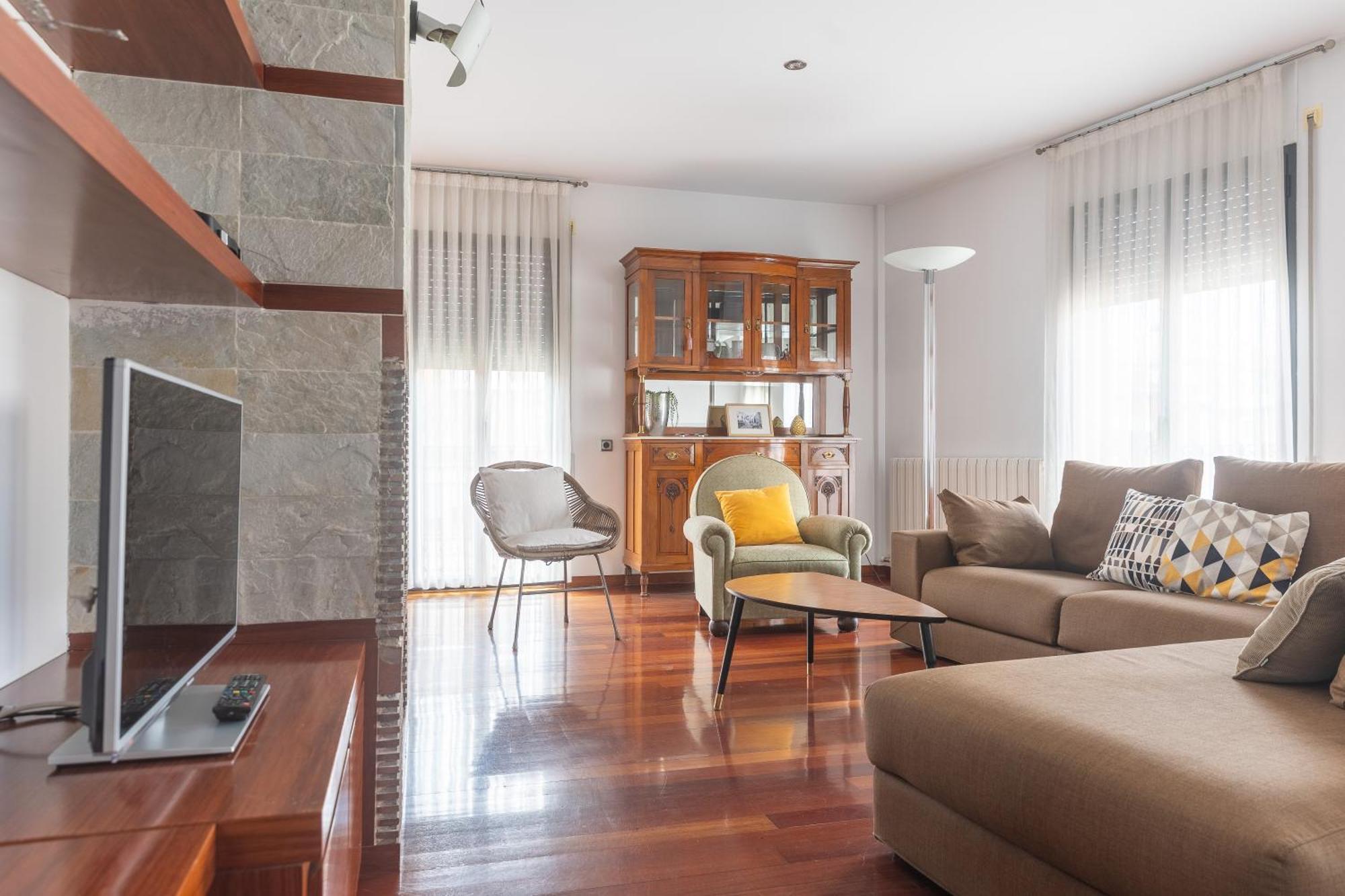 Mazi Apartments Colon Vic Bagian luar foto